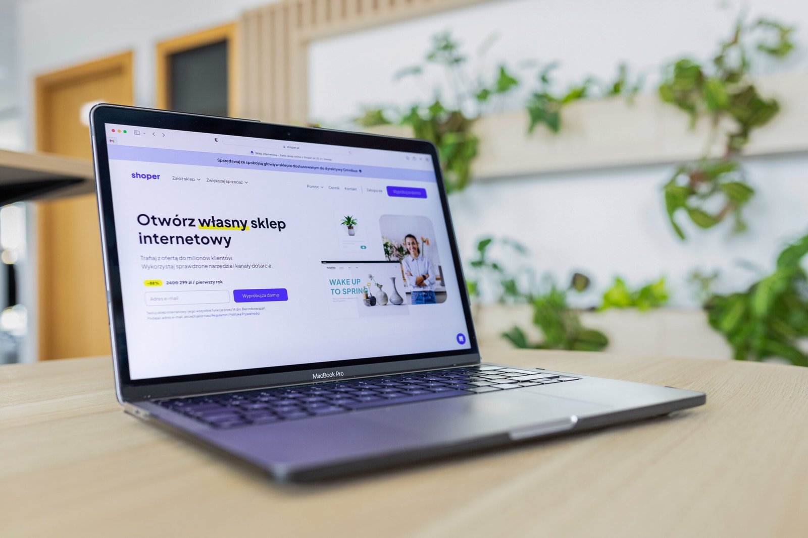 WordPress vs. Custom Website: Which One Is Right for Your Business?